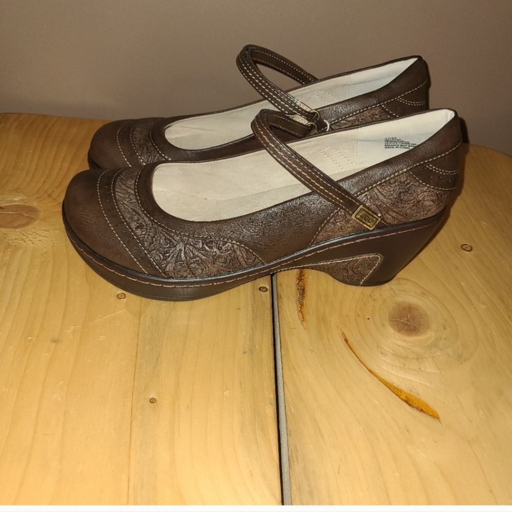 Jbu shoes with tags